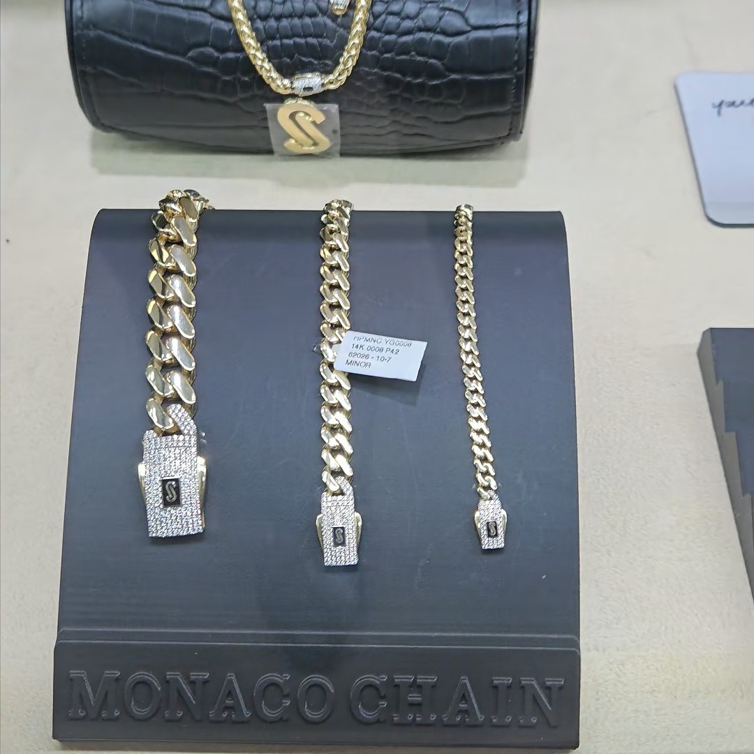 POV: you just moved to New Brunswick 🎓 We're the jewelry store on French St…